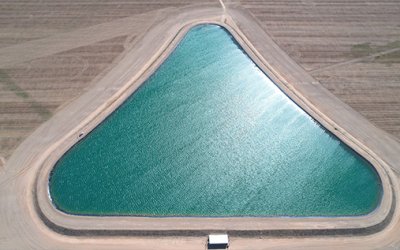 Irrigação Eficiente com Geomembrana Polimanta Agro: Economize Água e Aumente a Produtividade!